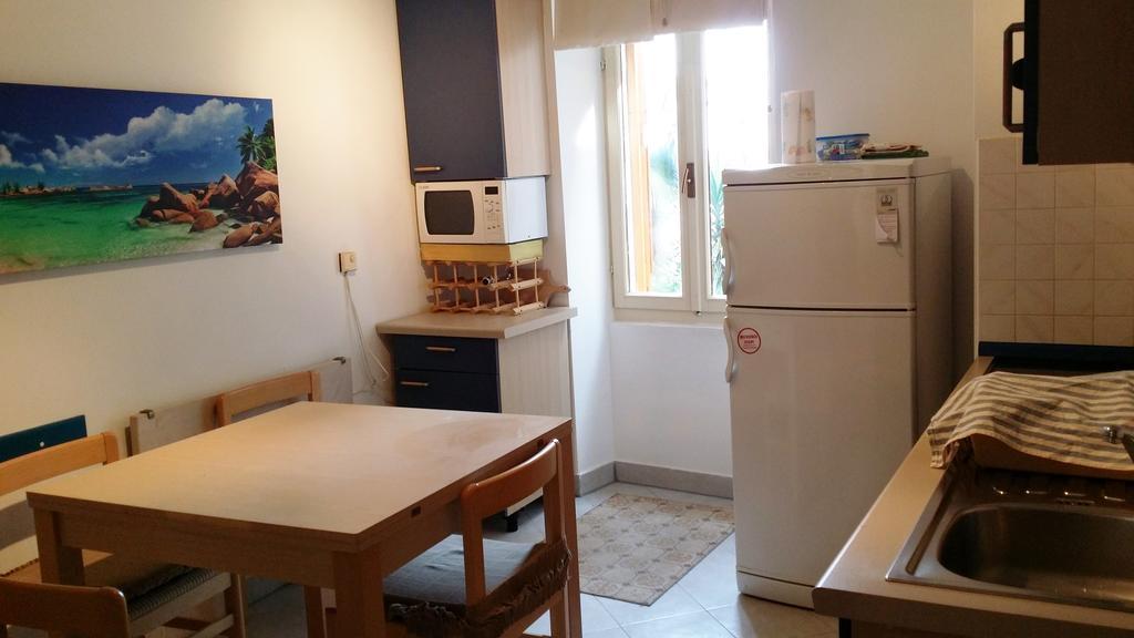 ロヴィニCa'Del Sole Free Parkingアパートメント 部屋 写真
